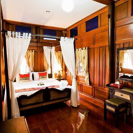 Jaroenrat Resort Samut Songkhram Oda fotoğraf