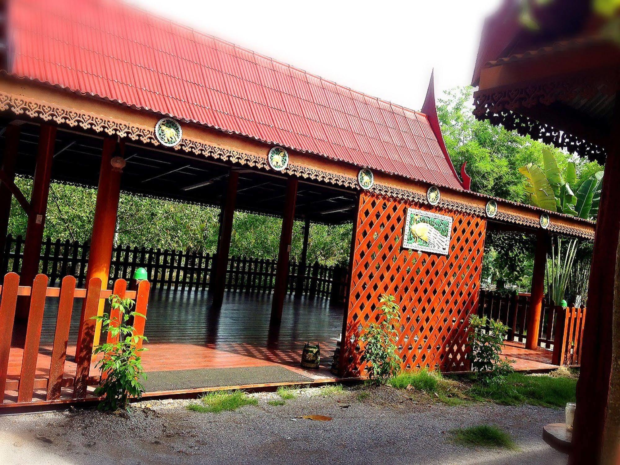 Jaroenrat Resort Samut Songkhram Dış mekan fotoğraf