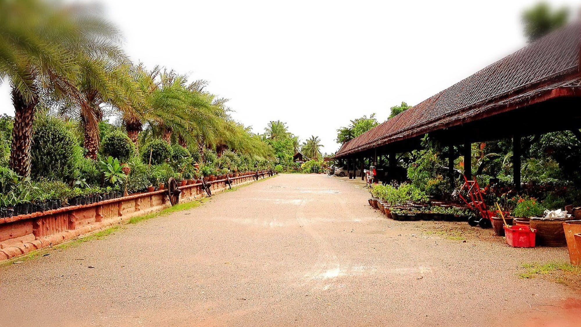 Jaroenrat Resort Samut Songkhram Dış mekan fotoğraf
