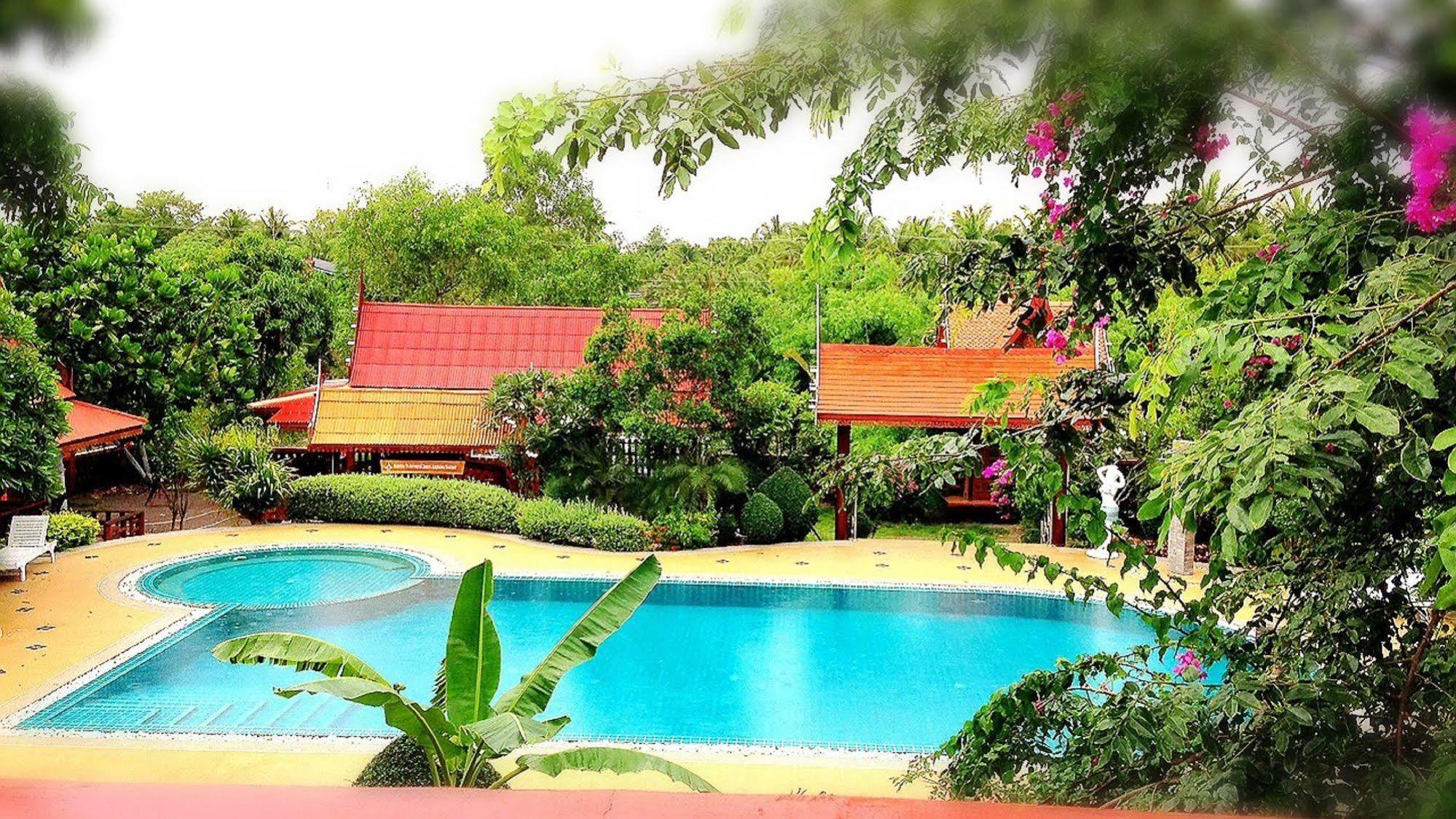 Jaroenrat Resort Samut Songkhram Dış mekan fotoğraf